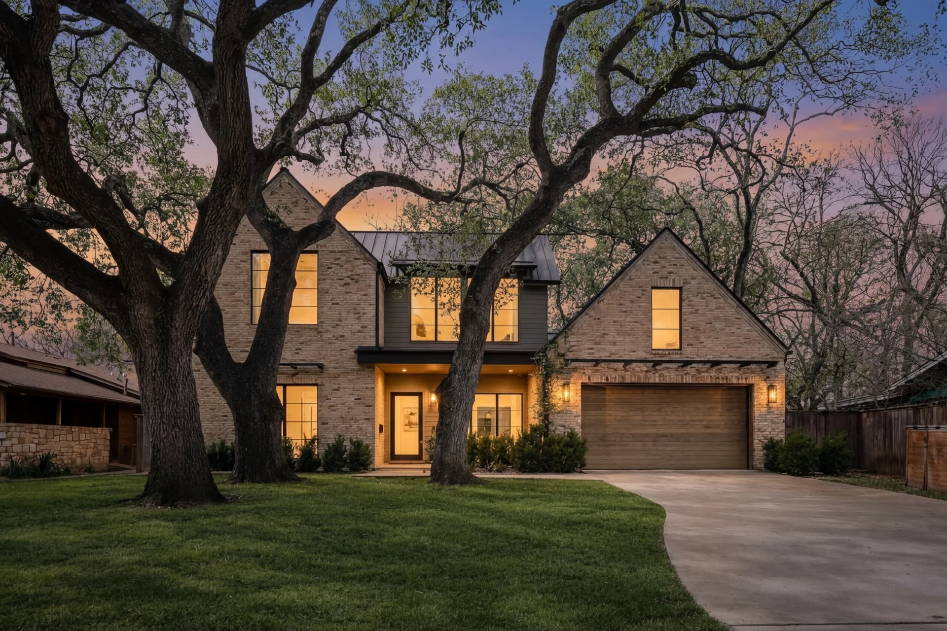 Colonial twilight after