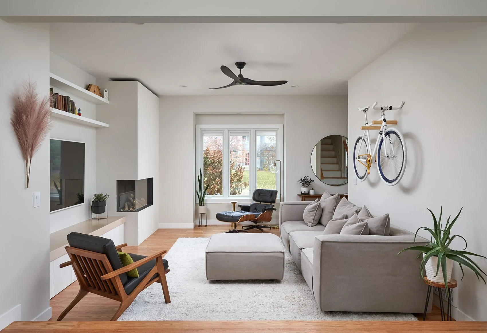 Living room vacancy example before